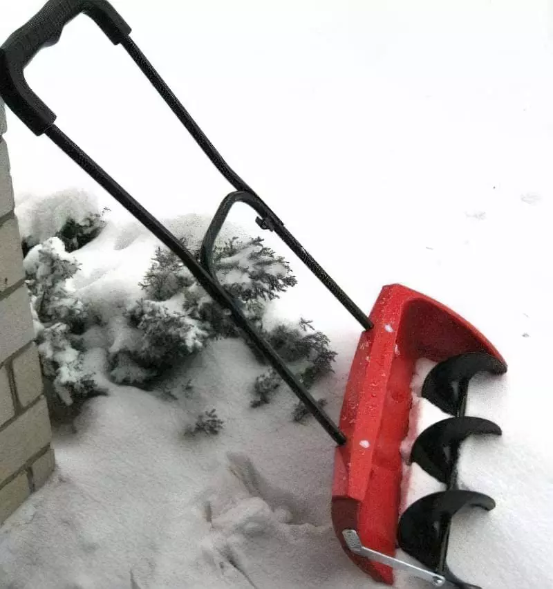 Лопата для збирання снігу: вибираємо і купуємо або робимо своїми руками 13
