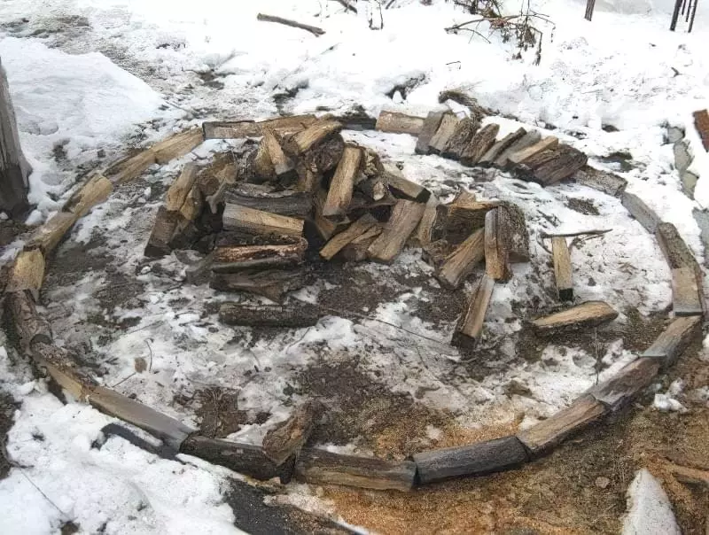 Способи укладання дров: як скласти стіс своїми руками 13