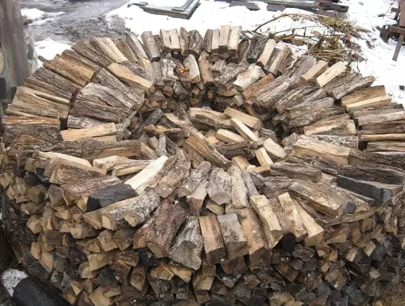 Способи укладання дров: як скласти стіс своїми руками 16
