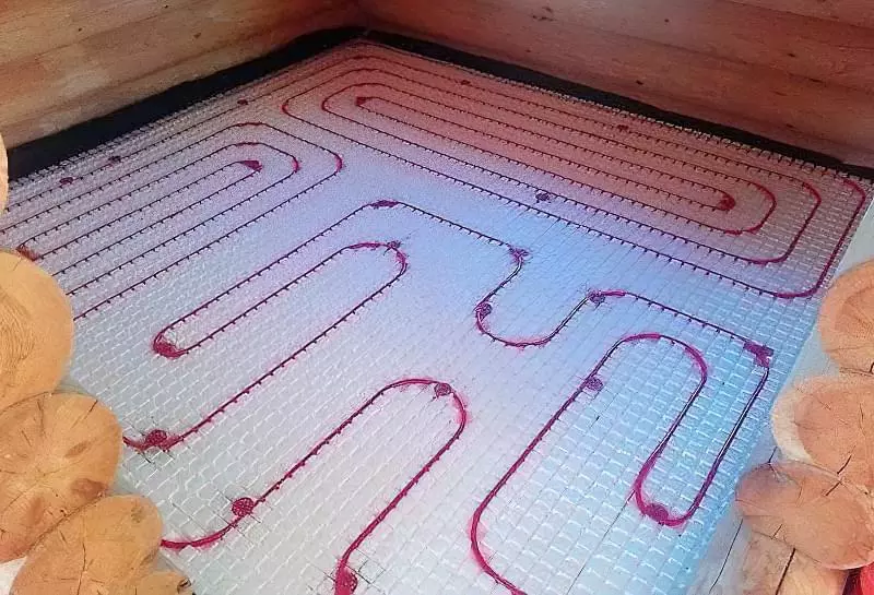 Як зробити теплу підлогу в дерев'яному будинку: варіанти монтажу 3