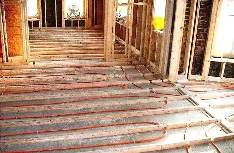 Як зробити теплу підлогу в дерев'яному будинку: варіанти монтажу 10
