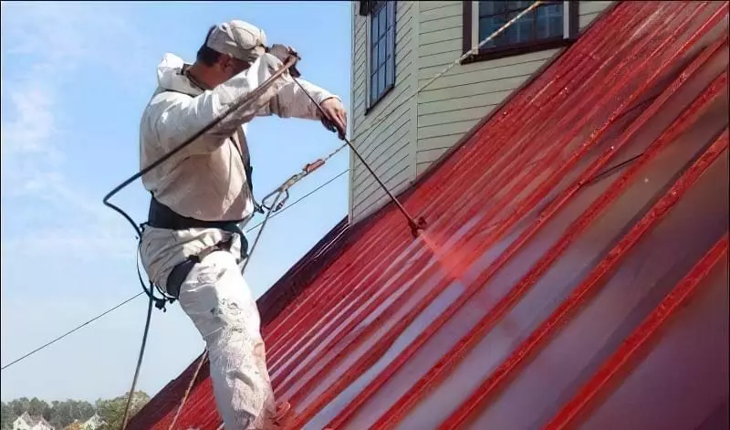 Як пофарбувати дах будинку