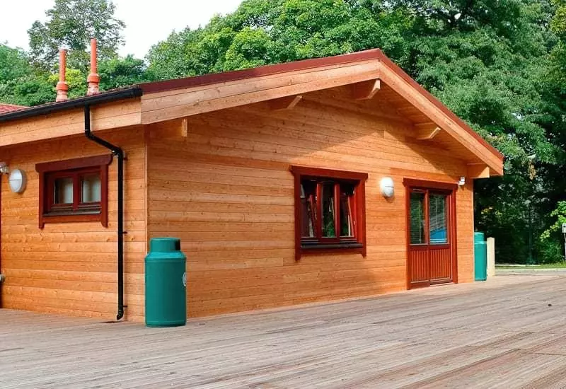 Чим краще обшити дерев'яний будинок зовні, вибір і застосування матеріалів 2