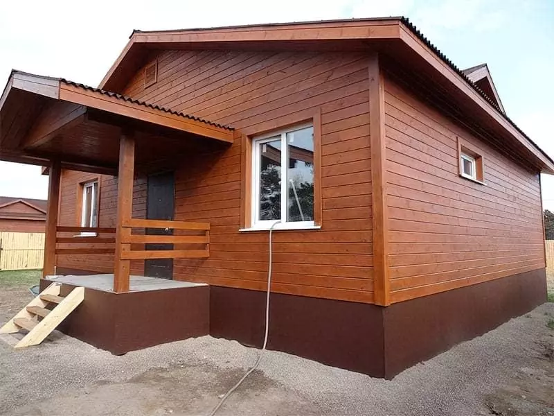 Чим краще обшити дерев'яний будинок зовні, вибір і застосування матеріалів 3