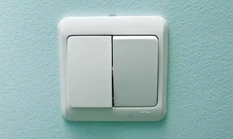 Як правильно підключити вимикач світла 3