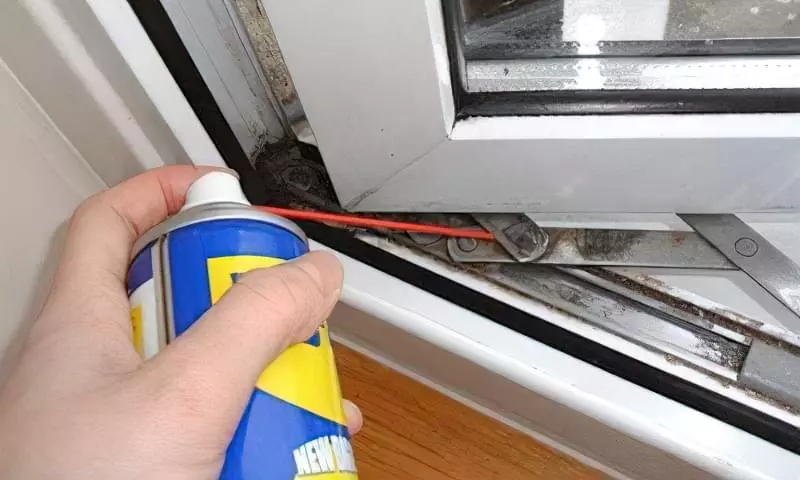 Як правильно мити вікна без розводів 3