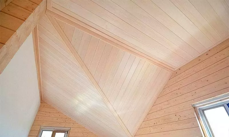 Чим обробити стелю в дерев'яному будинку – огляд матеріалів 2