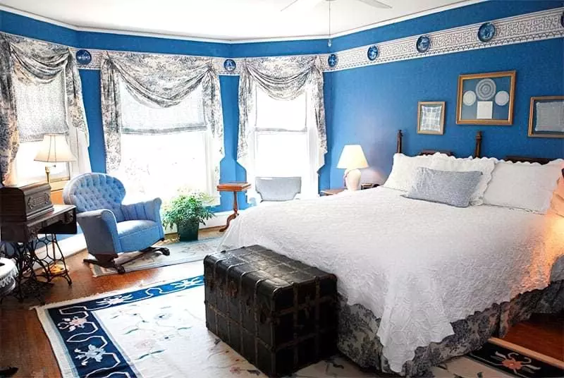 Синій колір в інтер'єрі спальні - відтінки захоплюючі дух 10