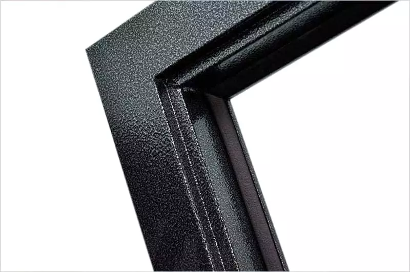 Як вибрати хороші вхідні металеві двері: конструкції, матеріали, захисні властивості 13