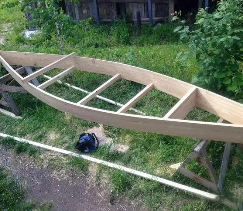 робимо дерев'яний човен-плоскодонку