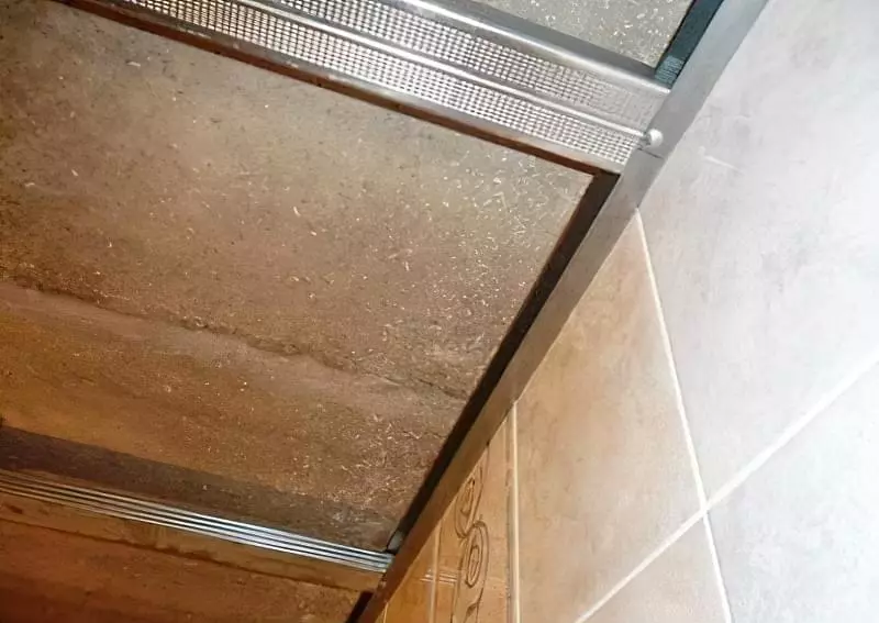 Як зробити стелю з пластикових панелей у ванній і на кухні 10