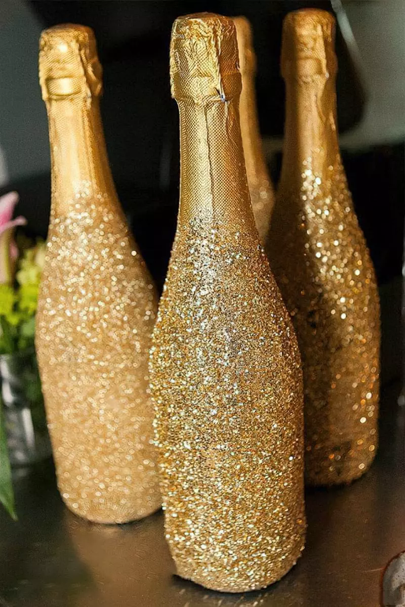 Ідеї як прикрасити пляшку шампанського до Нового року 7