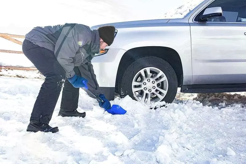 Огляд лопат для чищення снігу 1