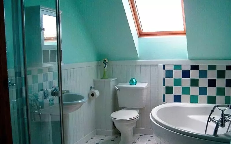 Варіанти оформлення стелі у ванній кімнаті 8