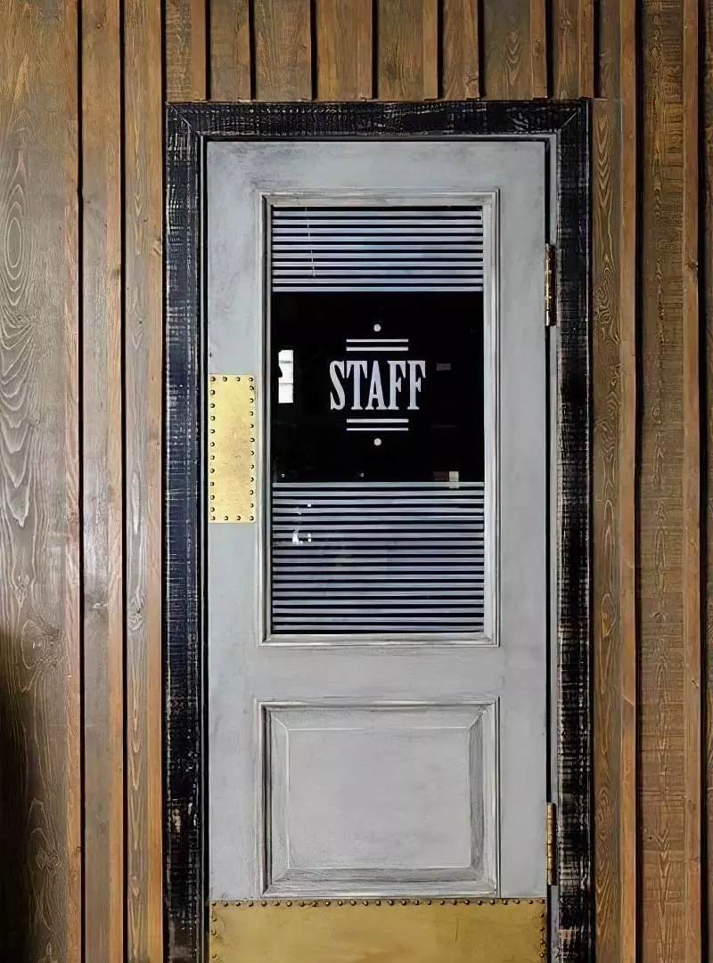 Двері в стилі лофт: фотопідбірка 6
